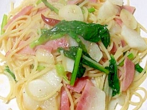 カブとほうれん草のパスタ